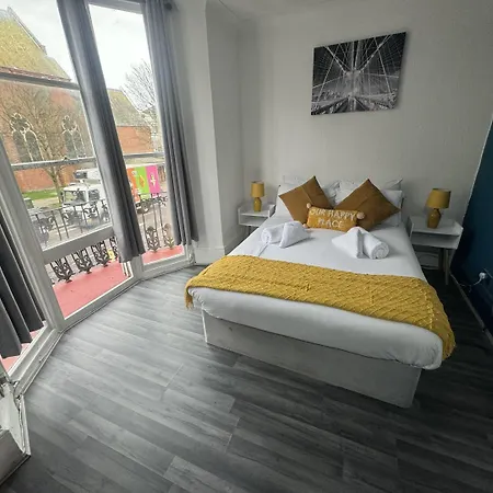 Oyo Avalon Lifestyle Guest House-2