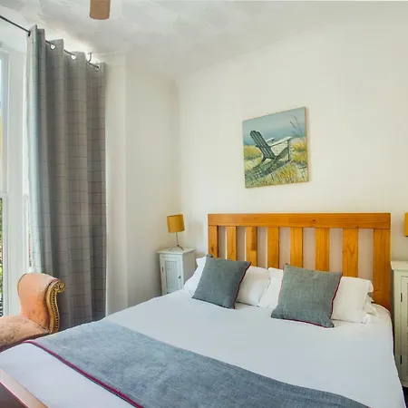 Oyo Avalon Lifestyle Guest House-3